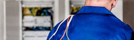 Top Reasons to Hire an Electrician