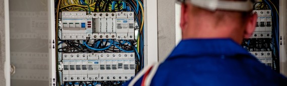 What to Look for When Choosing an Electrician in Charlotte NC